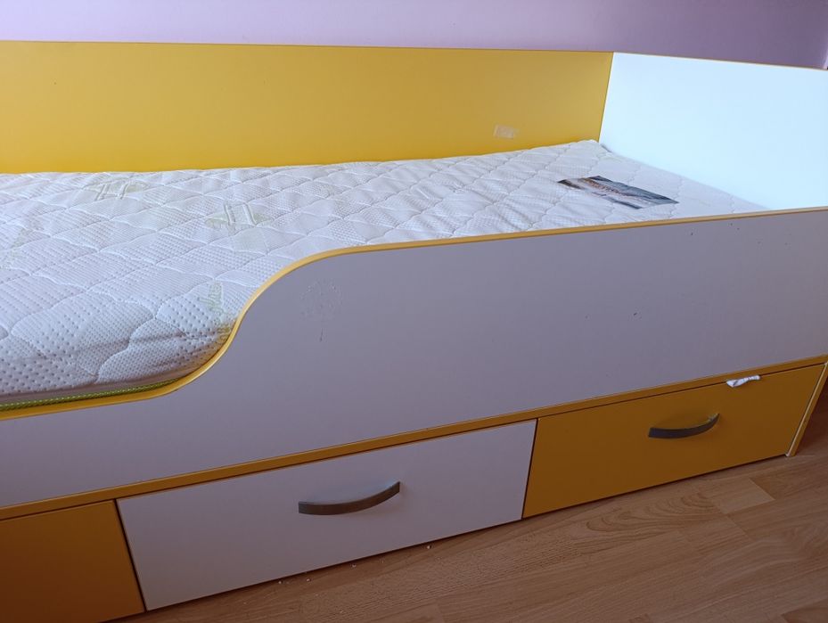 Две Легла 82/190