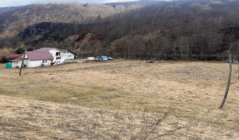 Teren generos de vanzarea - ( Marisel - Ruseşti )