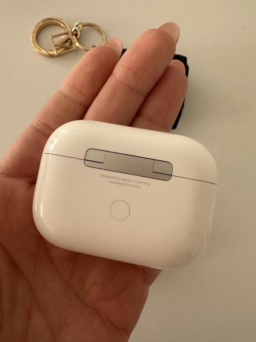 Слушалки Airpods pro 2, цена е 100 лв
