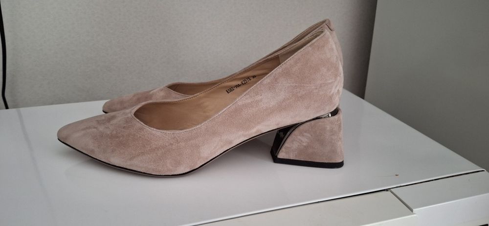 Продам новые туфли