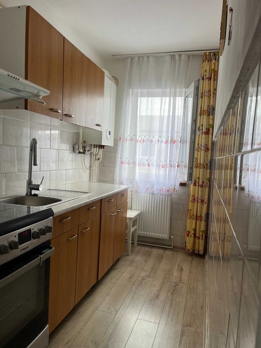 Apartament cu 2 camere recent renovat de inchiriat