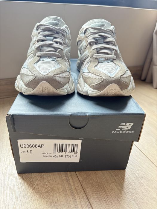 New balance 9060