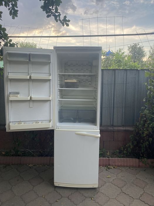 Продам холодильник Атлант