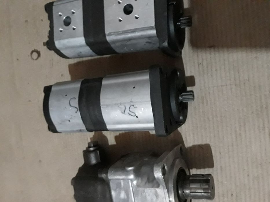 Pompe hidraulice duble si basculare