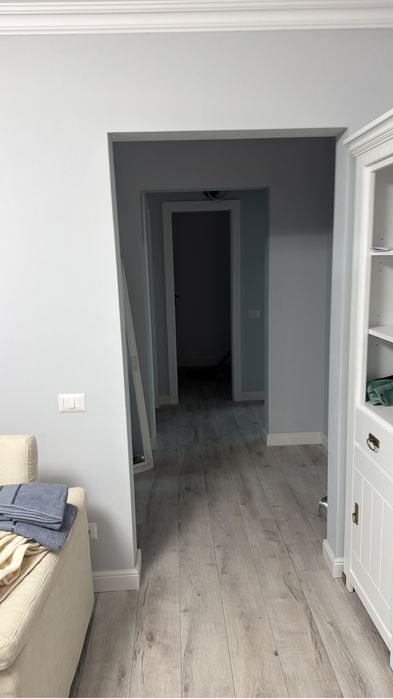 Inchriez apartament 3 camere