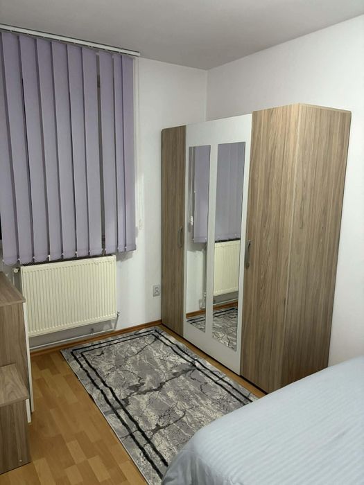 Închiriez Apartament