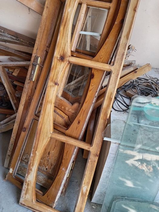 Деревянные рамы и дверь. БУ