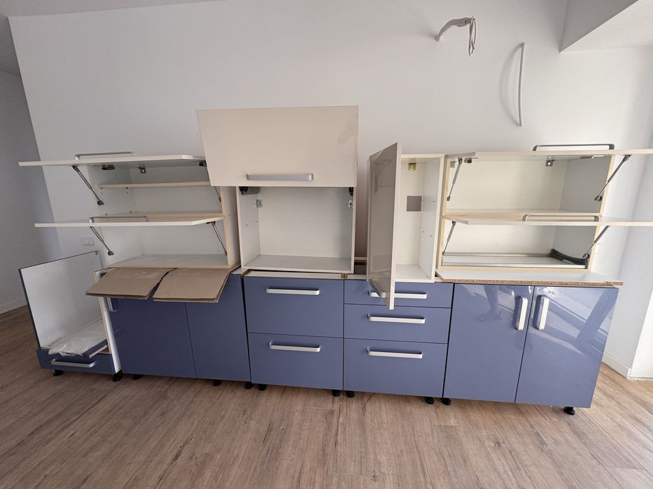 Mobila bucatarie MDF lucios