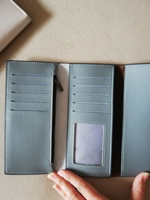 Дамски портфейли Guess,Moschino,Valentino,Furla,MK