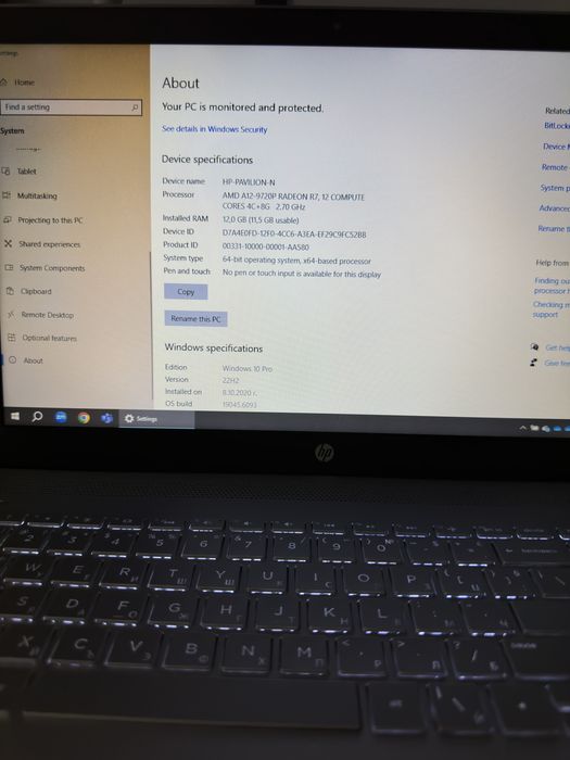 HP Pavilion 15-cd000nu | AMD A12 | 12GB RAM | 256GB SSD | Radeon 530 |