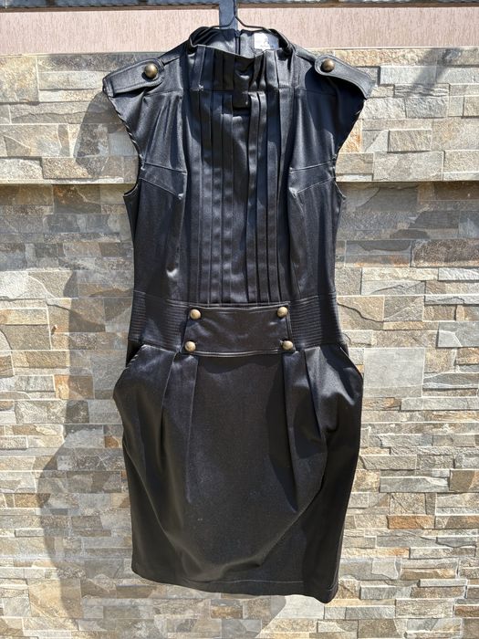 Черна рокля Agatta