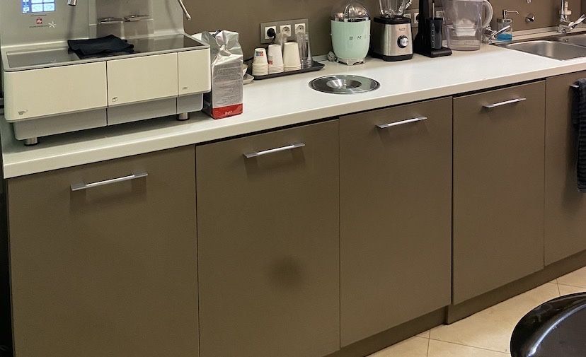 Кухненски шкафове с плот и 2 умивалника