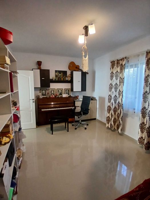 Vând casa plan parter 142mp utili Breazu
