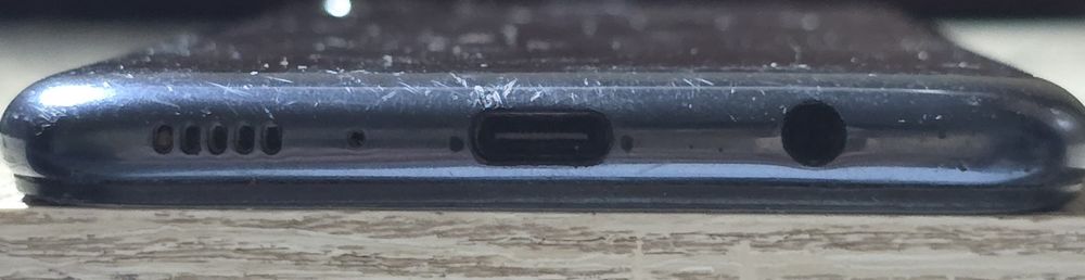 Samsung M20, состояние среднее
