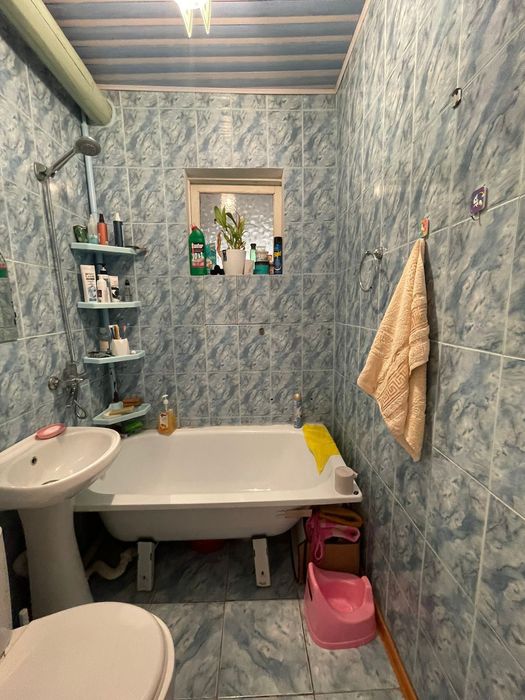 Аскарованын бойында Этаж үй сатылады