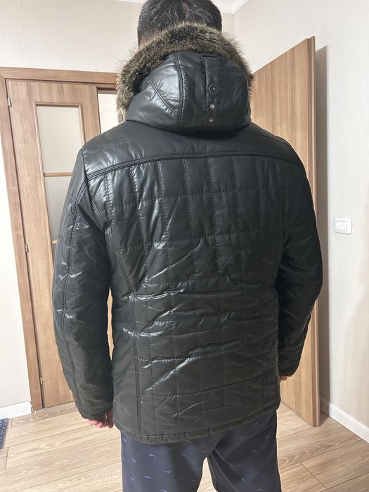 Продам зимнюю куртку