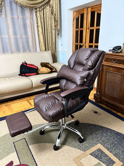 Офисное кресло