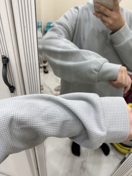 Свитшоты 2000тг ,1000 тг