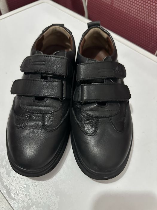 Продам детские туфли