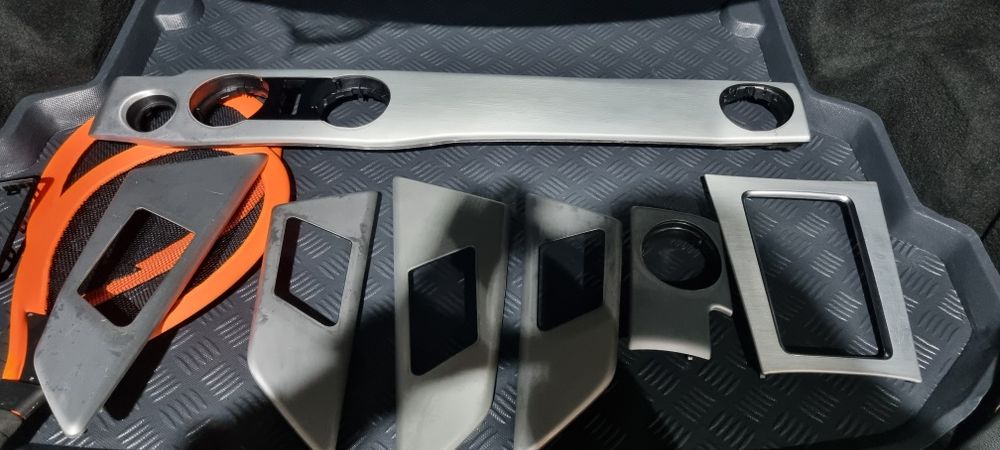 Декоративни вътрешни лайсни комплект на  Мерцедес GLK Facelift