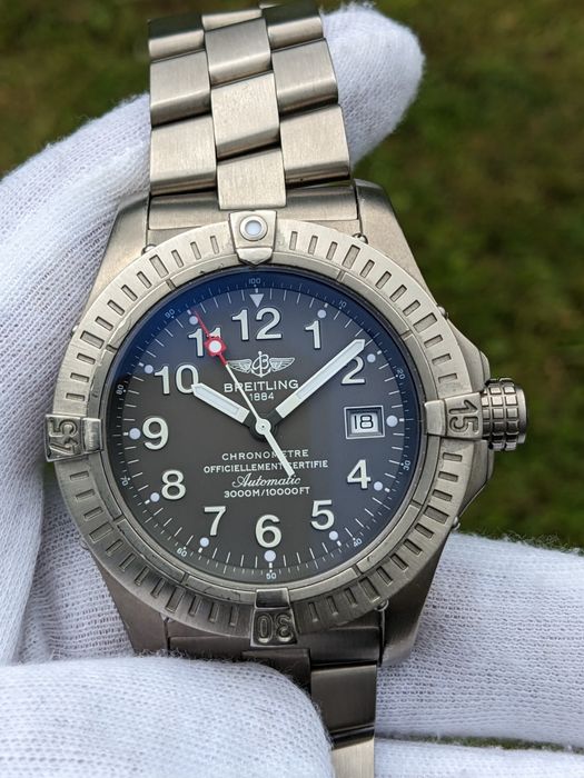 BREITLING Avenger Seawolf E17370 Titanium 3000m. / Grey Dial
