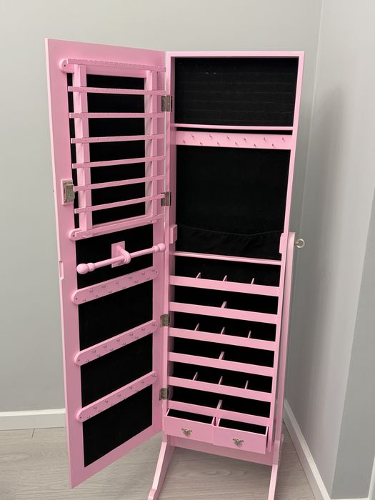 Зеркало-шкаф для украшений