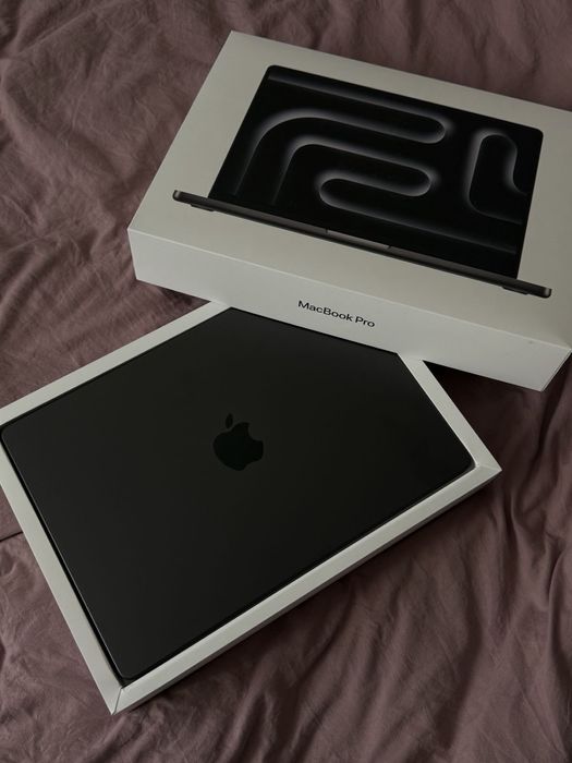 Ноутбук Apple MacBook Pro