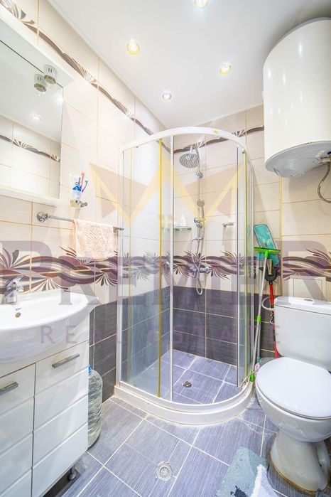 Дава се под наем Тристаен апартамент в Варна, Левски - 70 кв.м за 670 € - Снимка #11