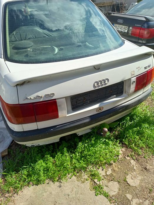 Автомобил за части Audi 80