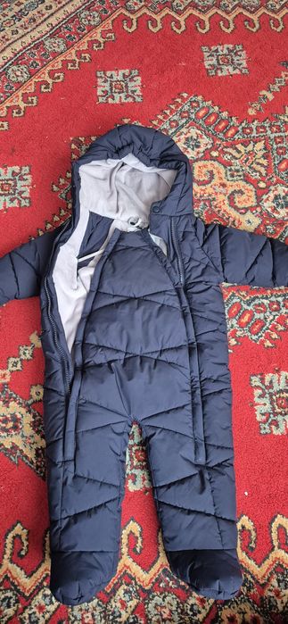 Продам детскую куртку