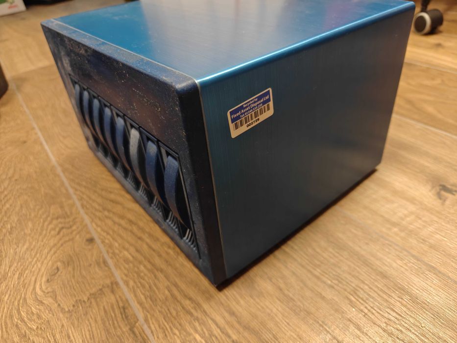 Carcasa NAS U-NAS NSC 800