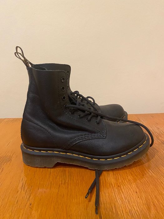 Bocanci Dr. Martens noi