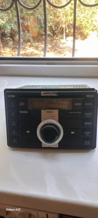 Clarion CD player