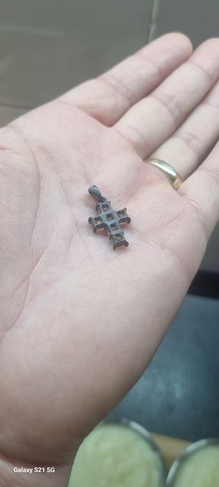 Сребърно кръстче и сваровски