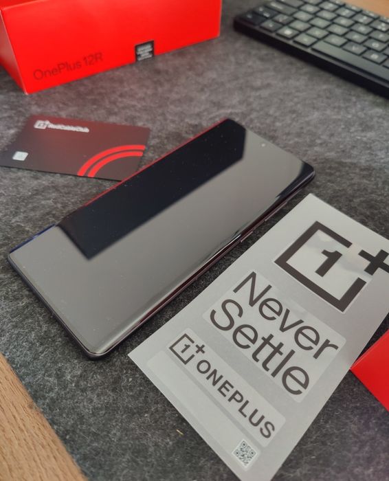OnePlus 12R full box