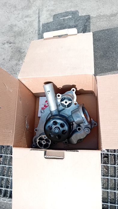 Водна помпа hemi 5.7