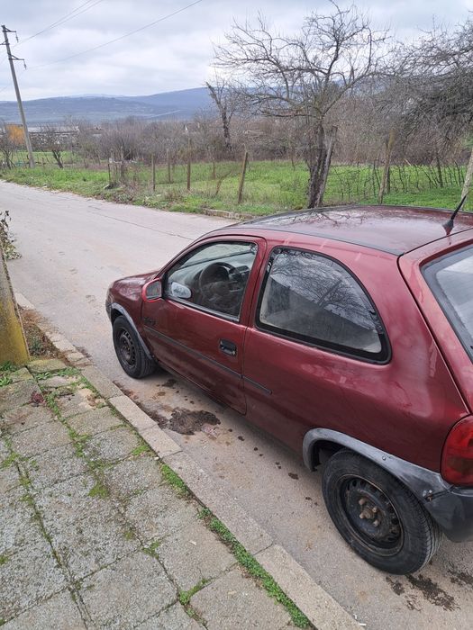 Опел корса б 1.4 бензин