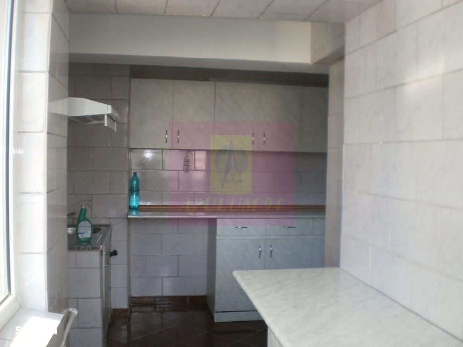 Apartament 3 camere pe bd Decebal stradal — fotografia 3