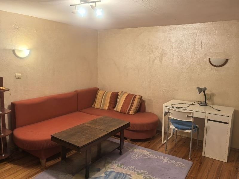 Дава се под наем Многостаен апартамент в София, Гео Милев - 135 кв.м за 617.1 € - Снимка #1