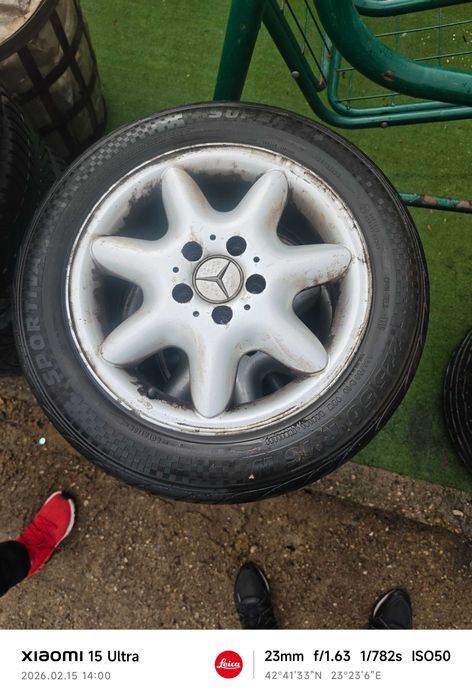 Продавам гуми с джанти за мерцедес 225/50/16