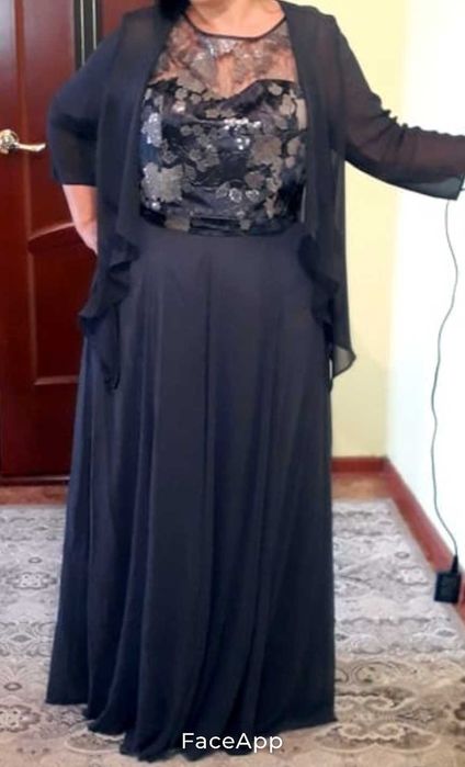 Продам вечерные наряды