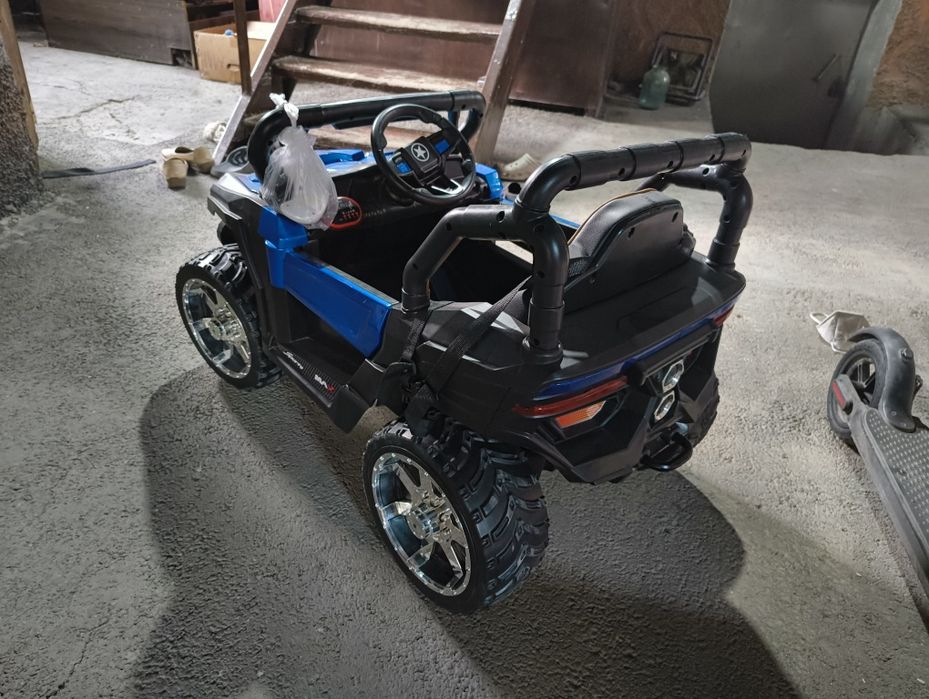 Детская  машинка