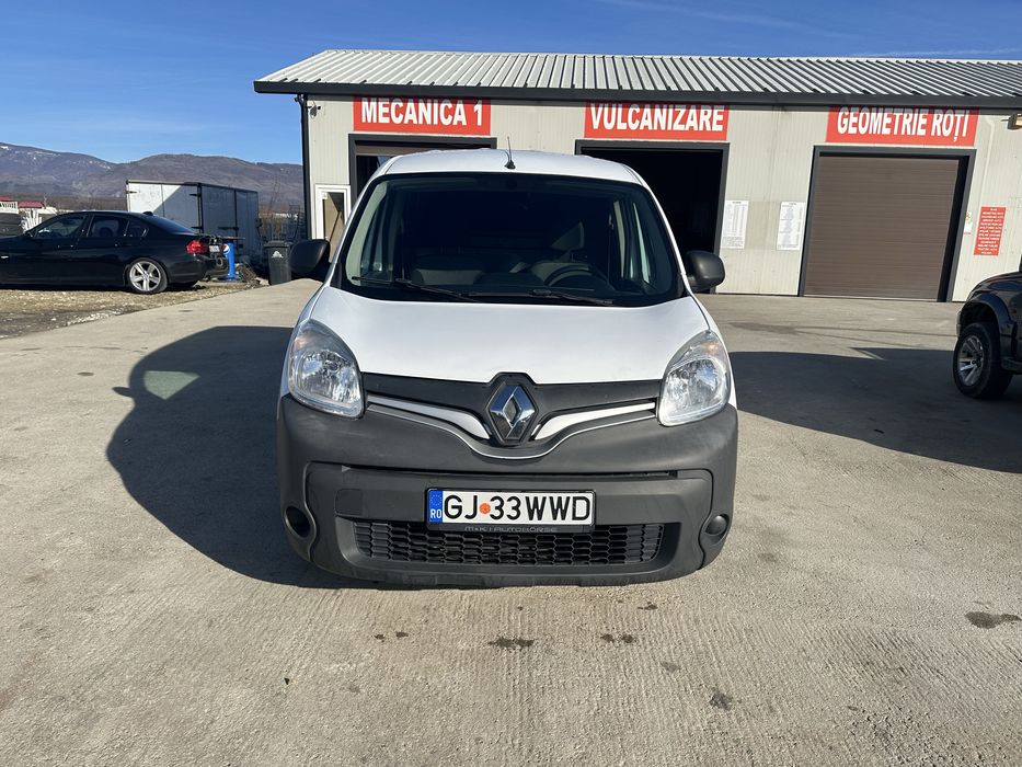 Vind Renault kangoo 2017 stare foarte buna
