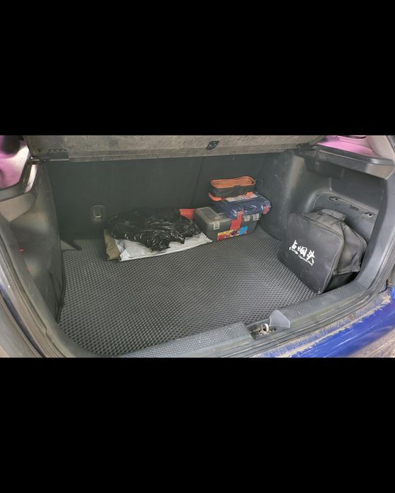 Mazda 323 (Торг)