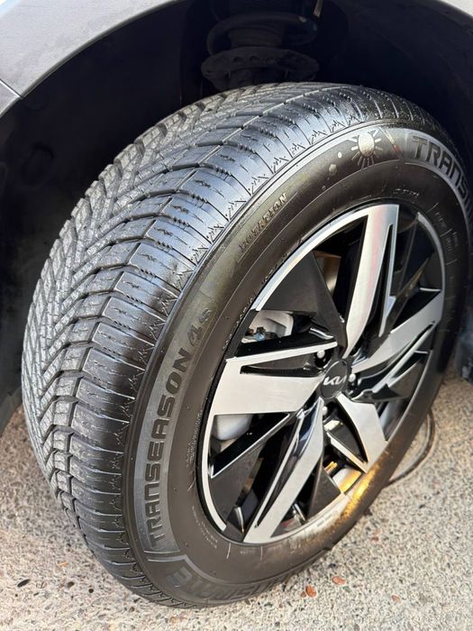 Kia Sorento sotiladi