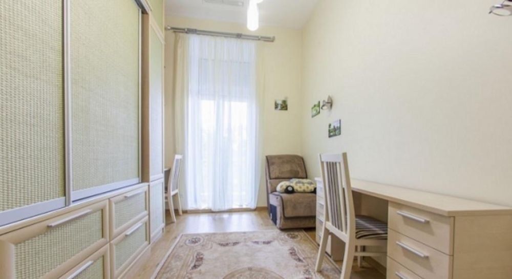 Сдается квартира на Ойбеке 4/4/9