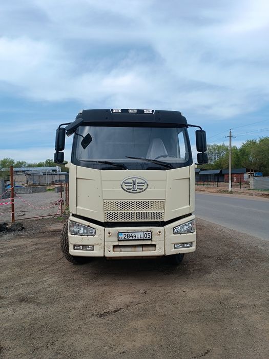 Бензовоз FAW 12м3