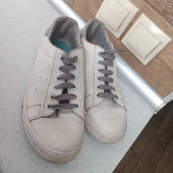 Обувь женская кроссовки