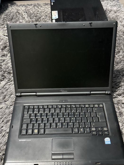 Vand laptop Fujitsu de piese model V5515