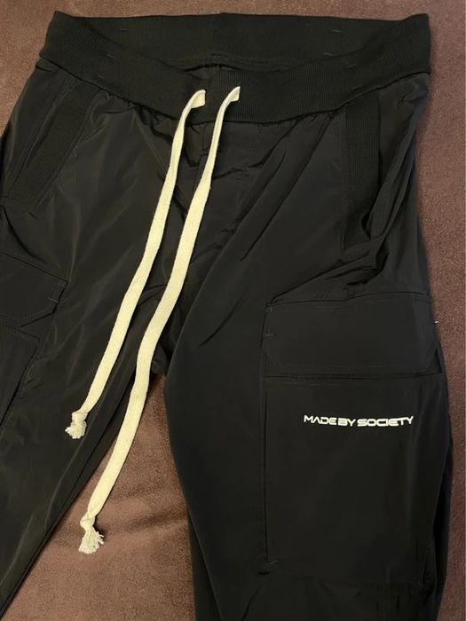 Pantaloni vagabond